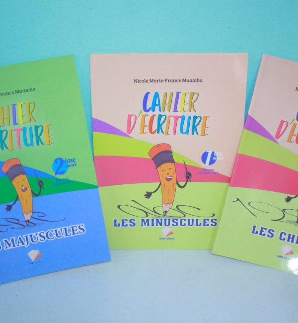 L’année Scolaire 2022-2023 s’annonce bien pour les enfants débutants de l’école primaire. Chers Parents, l'écriture est un outil précieux pour communiquer avec les autres. Savoir bien écrire permet à l'enfant de s'exprimer, mais aussi de mieux fonctionner au quotidien et de réussir dans l'apprentissage de toutes les matières. Dans le souci d’améliorer l’écriture de vos enfants, la librairie Paulines en ligne met à la disposition de vos enfants trois cahier d’écriture à savoir : 1. Cahier d’Écriture Majuscule 2. Cahier d’Écriture Minuscule 3. Cahier des Chiffres LE MAJUSCULE Ce cahier d’exercice permettra à vos petits-enfants d’apprivoiser les lettres dans l’art de leur exécution. En deuxième élémentaire c’est-à-dire la classe de 4ème Primaire, on estime que l’élève sait plus au moins maîtriser les tracés appris aux cours de l’année précédente. Connaissant déjà son alphabet, il devra reproduire les lettres en cursive et imprimé, mais cette fois-ci en majuscule. L’entrainement assidu pour effectuer l’écriture dans toutes ses formes, dans différents exercices d’une manière isolée ou en complétant un mot, emmène au perfectionnement et sa lecture cessera d’être un code caché. Une révision s’imposera pour évaluer la progression du travail accompli après plusieurs lettres déjà apprises. LE MINUSCULE Les quatre premières pages tirées de « graphisme », ne sont rien d’autre qu’une introduction à l’écriture proprement dite. Les différents tracés ont été choisis pour familiariser l’élève aux différents types du mouvement de la main qui les conduira au savoir-faire. Les enfants apprendront dans ce livre comment écrire en minuscule. Cet ouvrage est destiné aux élèves de la 3ème primaire. LES CHIFFRES Ce cahier d’exercice, destiné aux élèves de la 3ème Primaire, permettra à vos enfants d’apprivoiser les chiffres de 0 à 20 dans l’art de leurs exécutions. Chaque chiffre nouveau d’une manière progressive, sera exécuté dans des différentes étapes qui sont faciles à appliquer : 1. Observer : l’élève observe le nombre d’objet qu’on lui présente dans l’ensemble. 2. Compter : on le pousse au raisonnement et au comptage avec des images sélectionnées à l’appui. 3. Écrire : pour en finir il doit s’exercer à écrire le chiffre, pour acquérir une lecture active du déchiffrement. Une révision s’imposera pour évaluer la progression du travail accompli après plusieurs chiffres déjà appris. Nous souhaitons déjà une bonne application à vos petits-enfants. Équipe administrative Librairie Paulines RDC en ligne. P.O : Meschack Lofaka